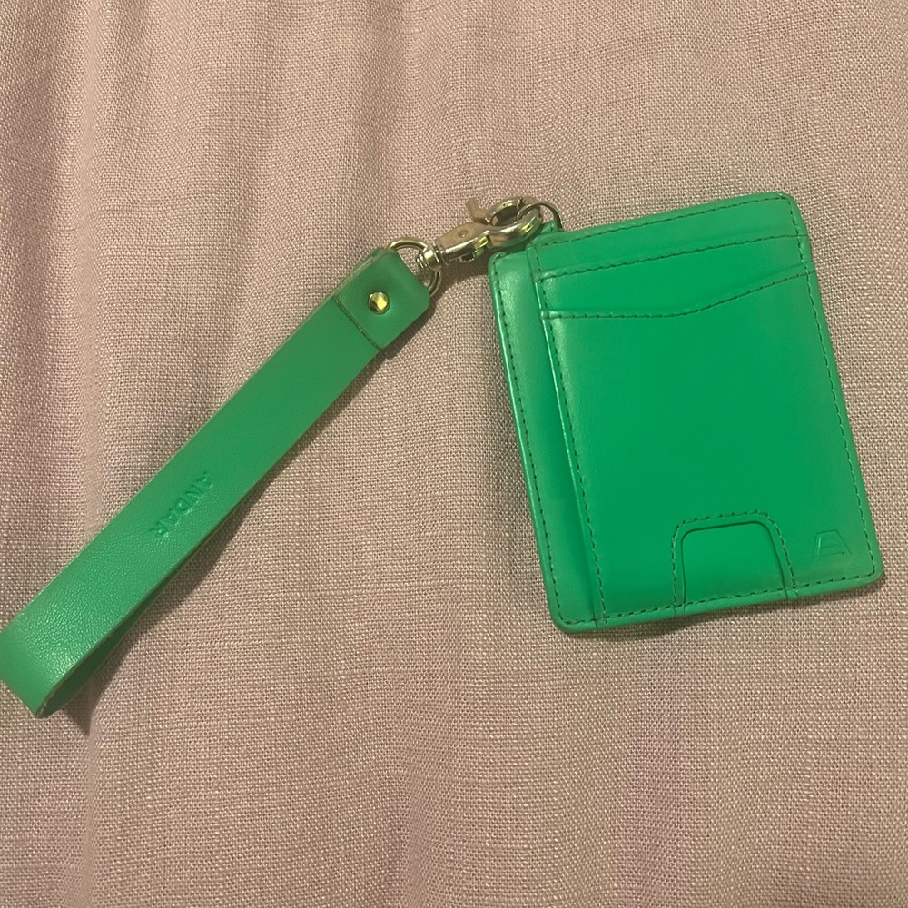 ANDAR wristlet